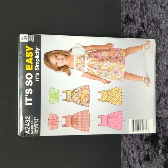 🐢Simplicity A2432 Uncut/Unused Girl's Dress & Shrug Pattern Size 3-8 - Picture 1 of 3